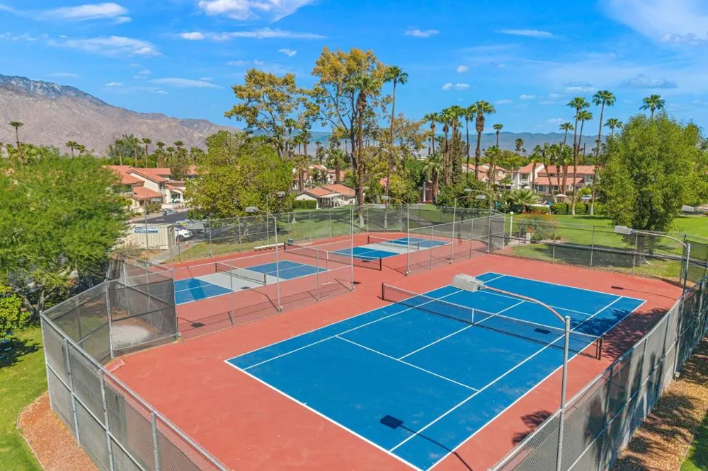 5951 Montecito Drive #5 Palm Springs, CA 92264