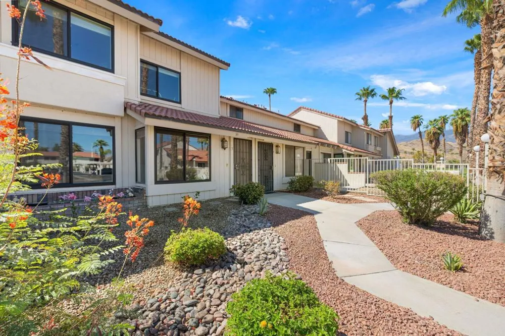 5951 Montecito Drive #5 Palm Springs, CA 92264