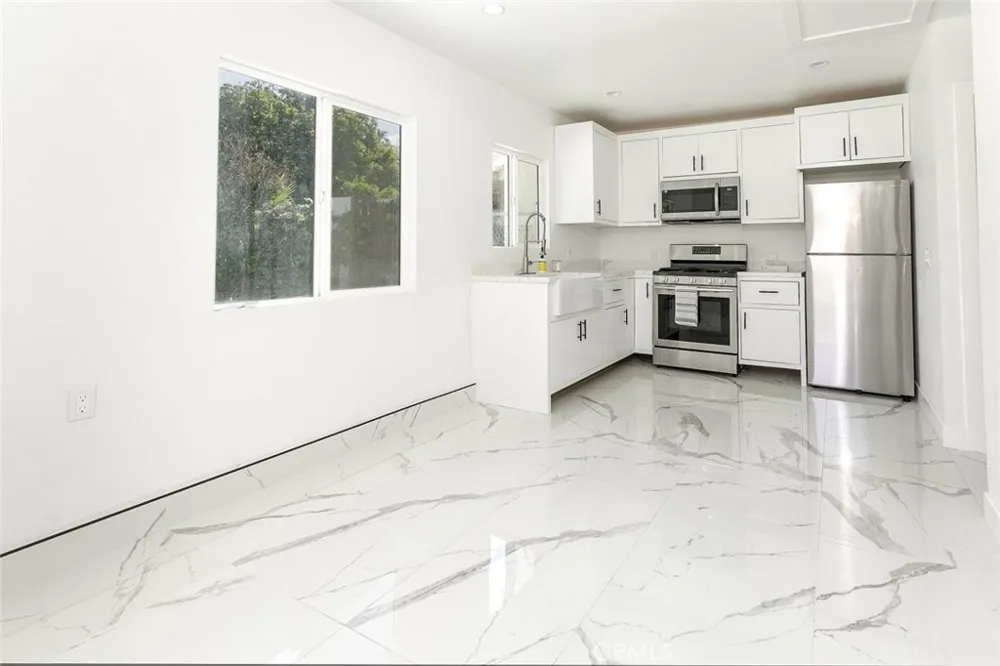 1967 8th Street San Fernando, CA 91340