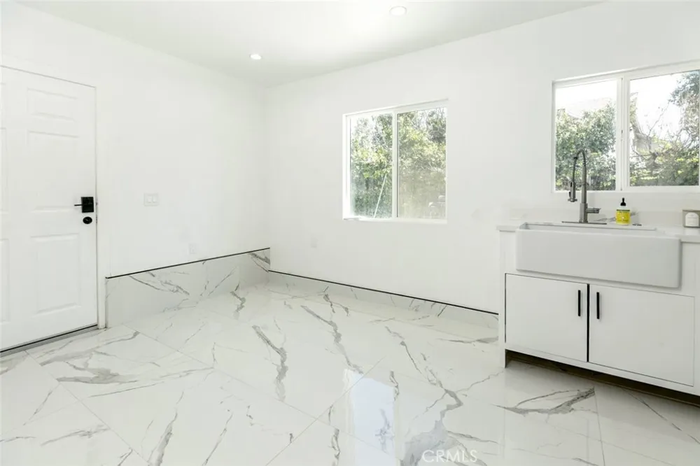 1967 8th Street San Fernando, CA 91340