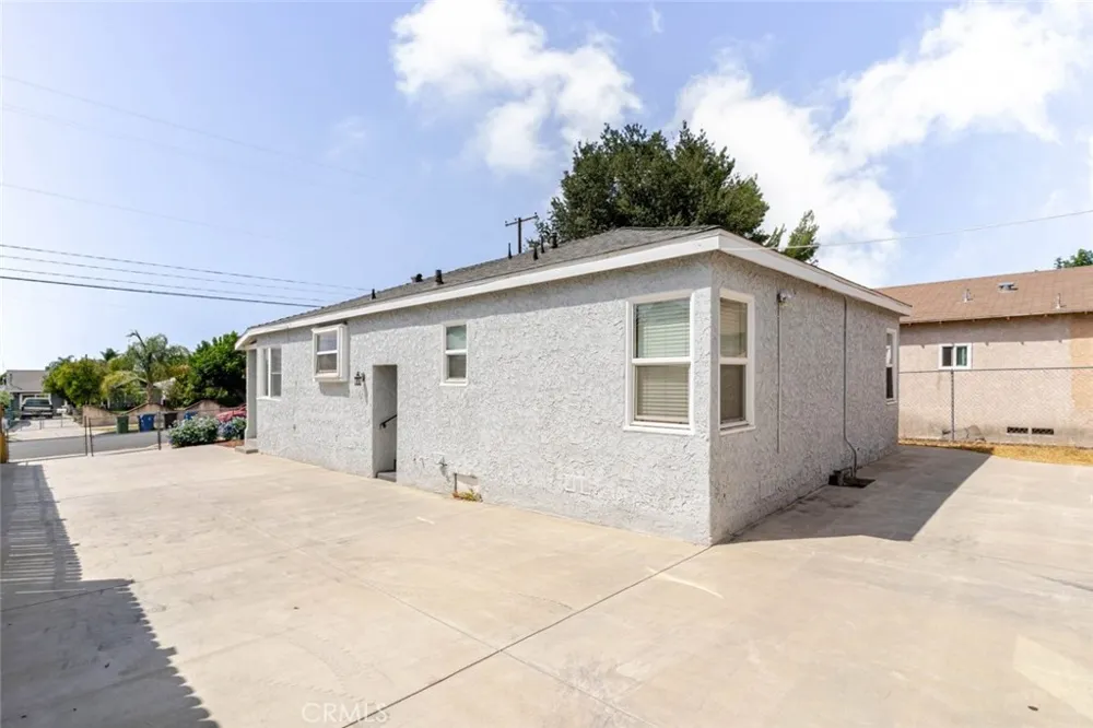 1967 8th Street San Fernando, CA 91340