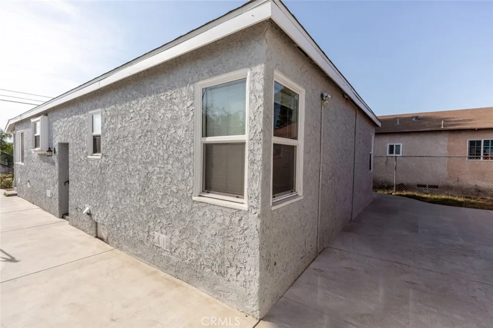 1967 8th Street San Fernando, CA 91340
