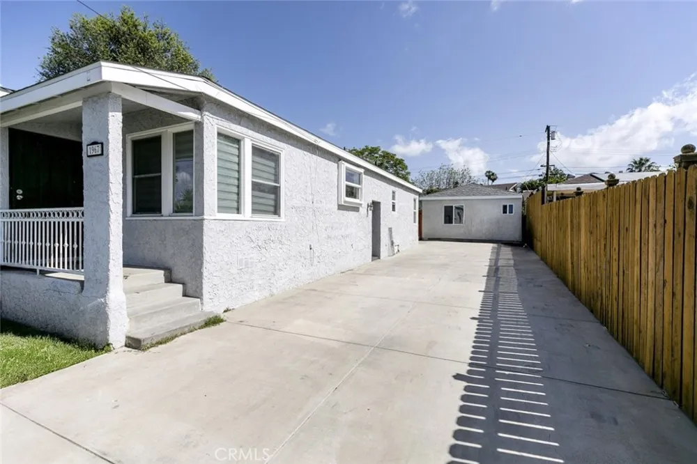 1967 8th Street San Fernando, CA 91340