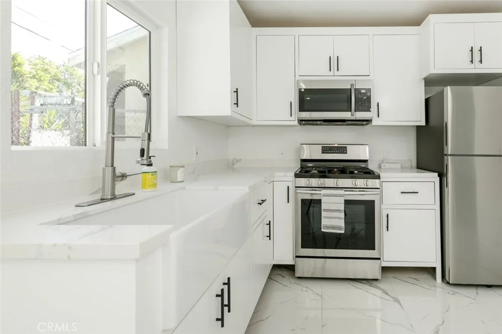 1967 8th Street San Fernando, CA 91340