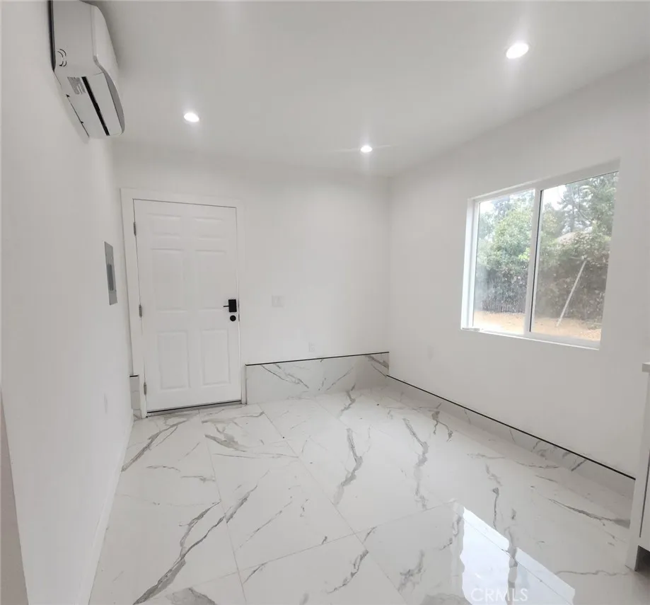 1967 8th Street San Fernando, CA 91340