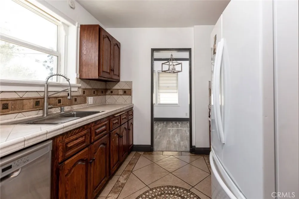 1967 8th Street San Fernando, CA 91340
