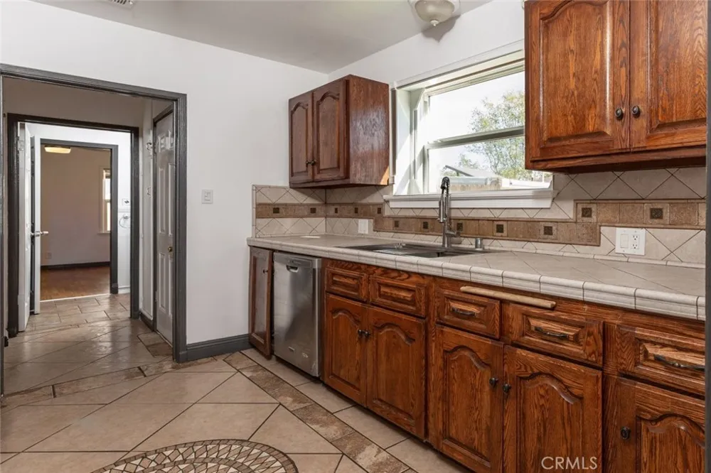1967 8th Street San Fernando, CA 91340