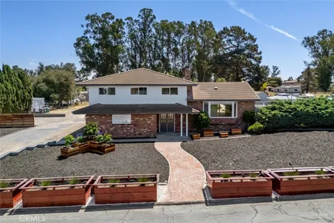 1497 La Quinta Drive
