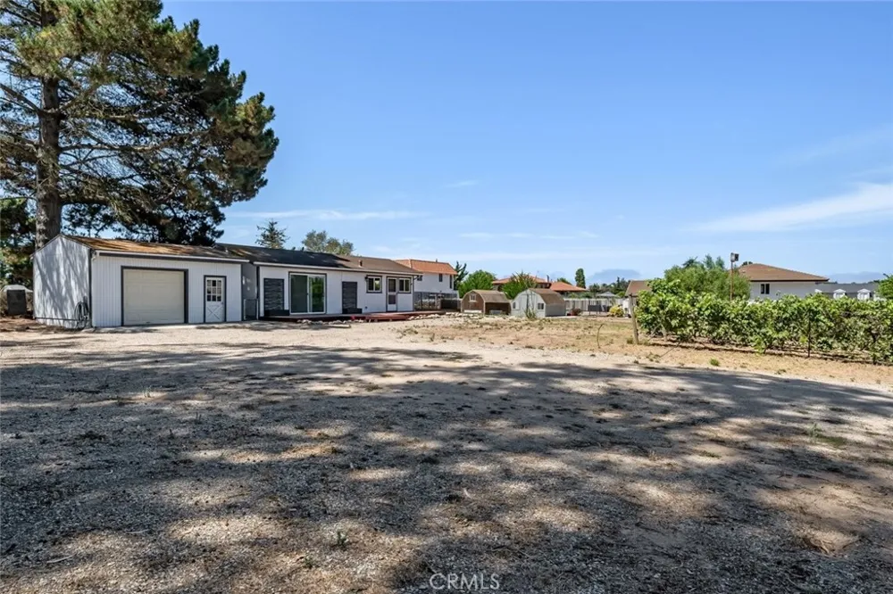 1497 La Quinta Drive Nipomo, CA 93444