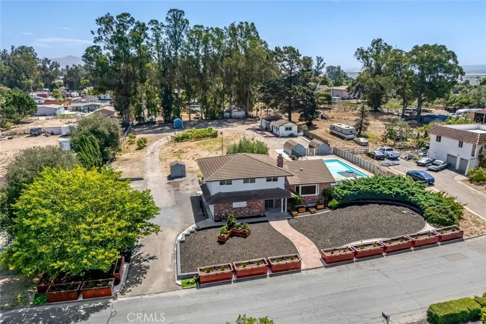 1497 La Quinta Drive Nipomo, CA 93444