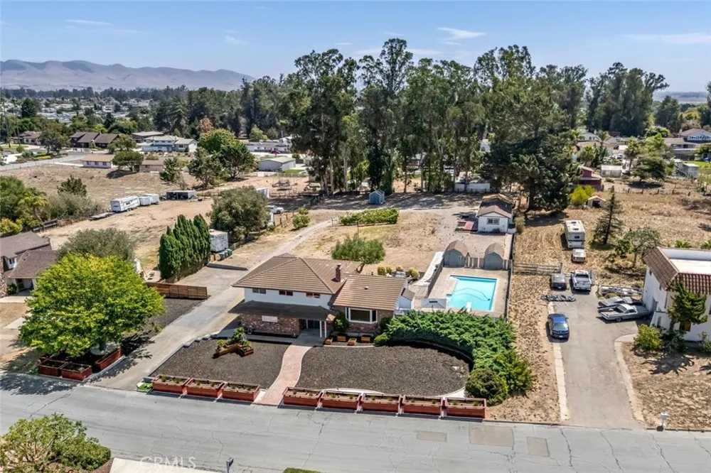 1497 La Quinta Drive Nipomo, CA 93444