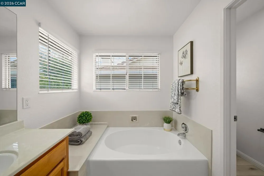 1111 Crest Ridge Ln Concord, CA 94521
