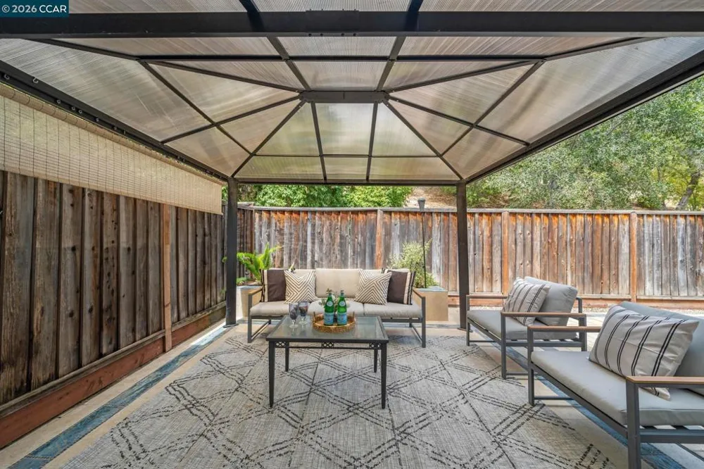 1111 Crest Ridge Ln Concord, CA 94521