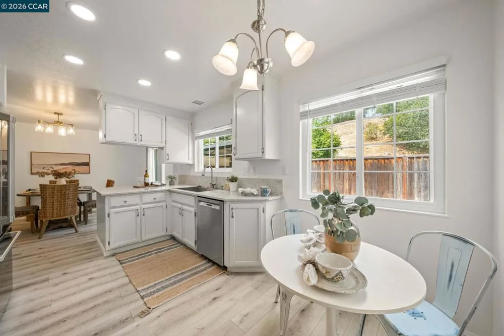 1111 Crest Ridge Ln Concord, CA 94521