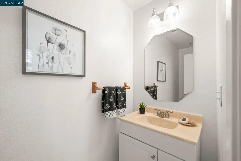 1111 Crest Ridge Ln Concord, CA 94521