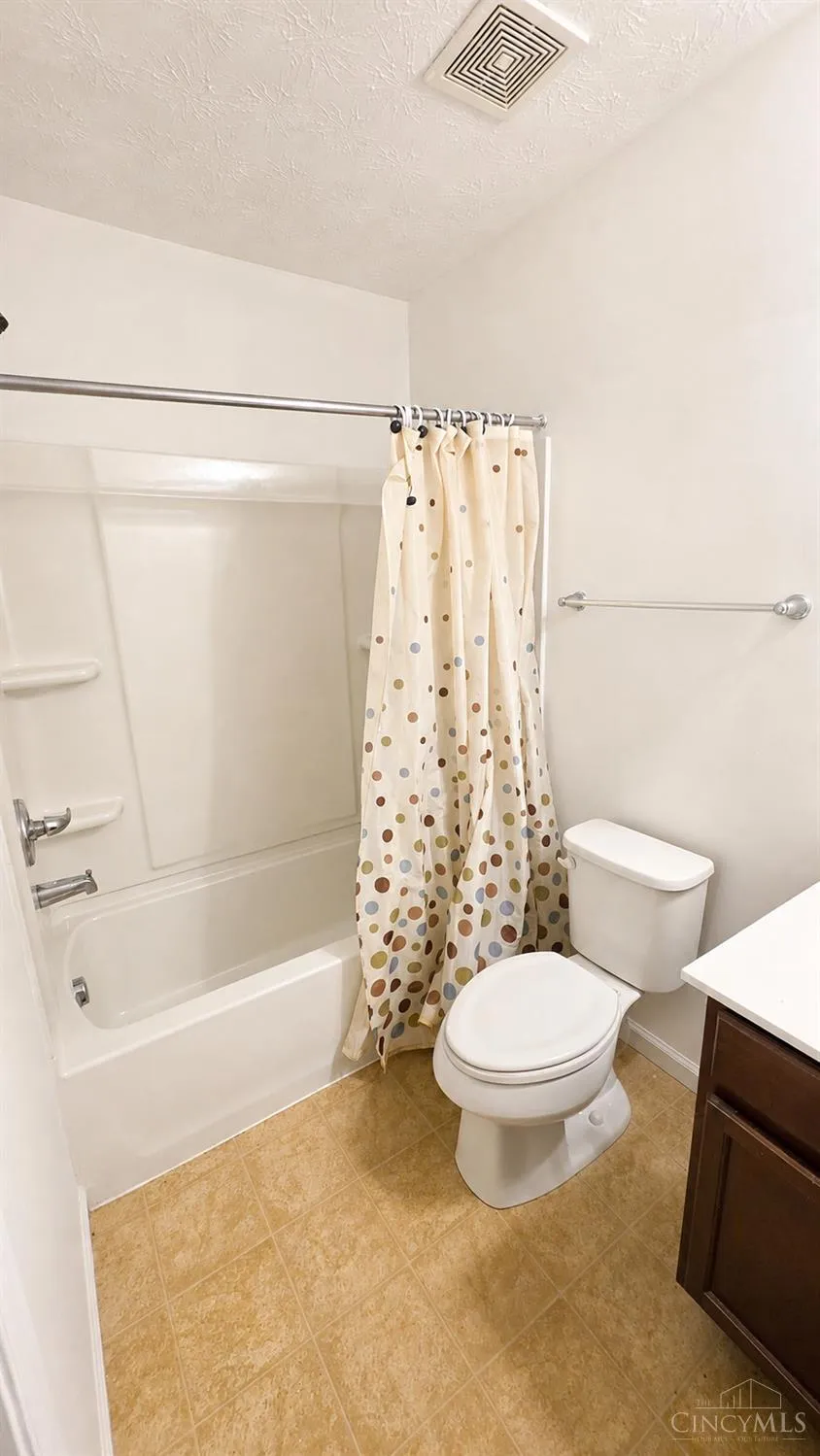 53 Charmalee Drive Batavia, OH 45102