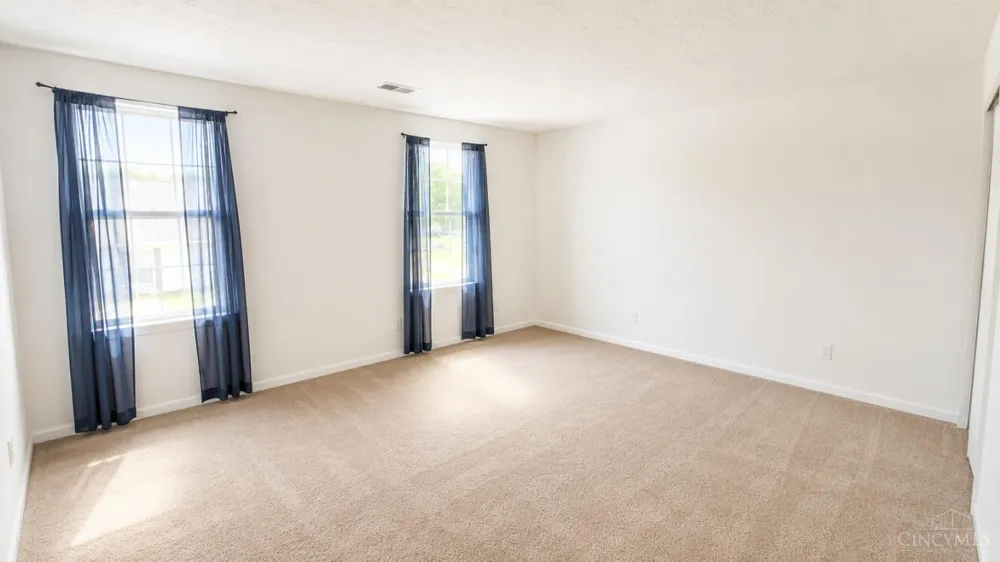 53 Charmalee Drive Batavia, OH 45102