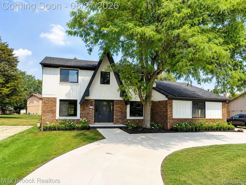 6128 Anne Drive West Bloomfield Charter Township, MI 48322