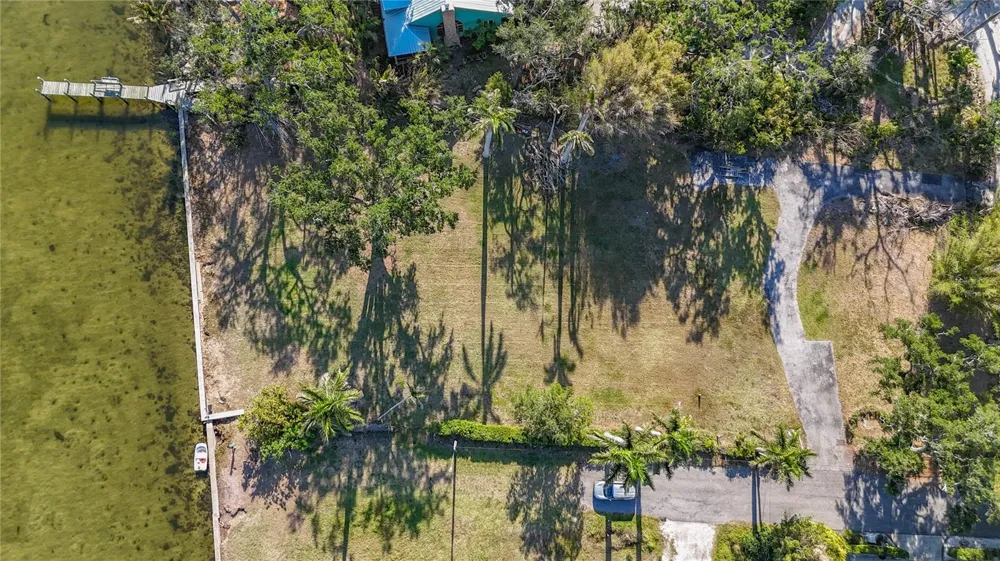 408 31ST STREET NW Bradenton, FL 34205