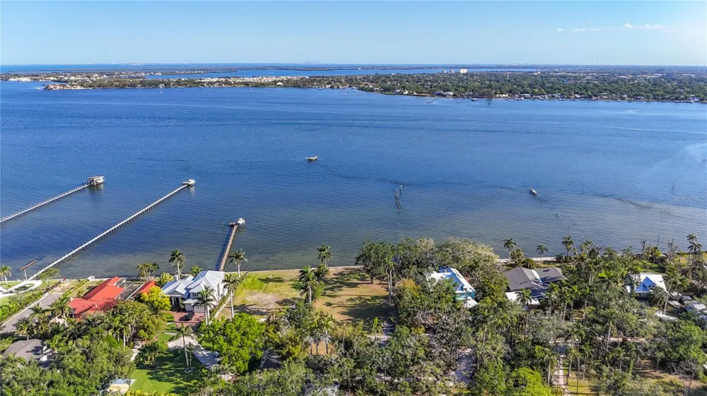 408 31ST STREET NW Bradenton, FL 34205