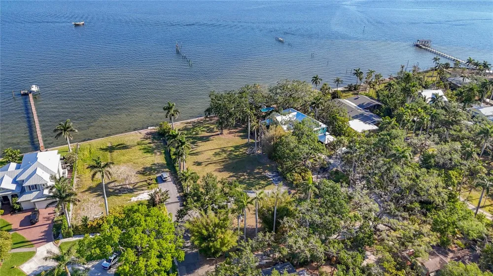 408 31ST STREET NW Bradenton, FL 34205