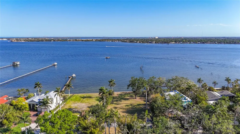 408 31ST STREET NW Bradenton, FL 34205
