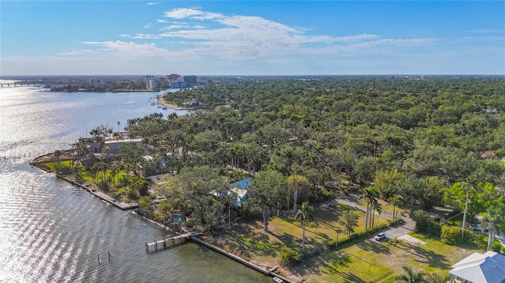 408 31ST STREET NW Bradenton, FL 34205