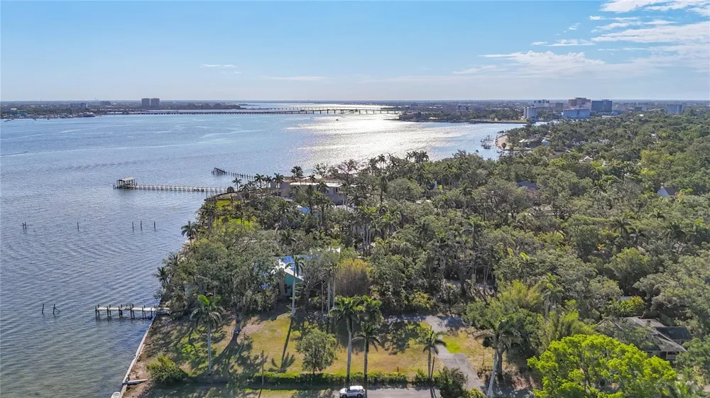 408 31ST STREET NW Bradenton, FL 34205