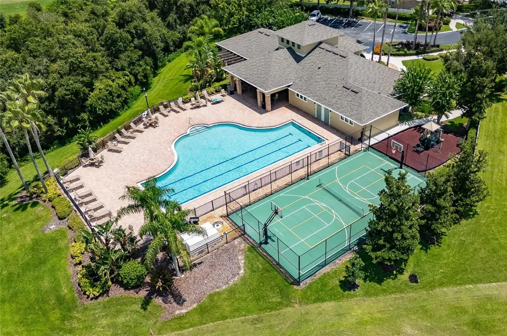 1438 EMERALD HILL WAY Valrico, FL 33594