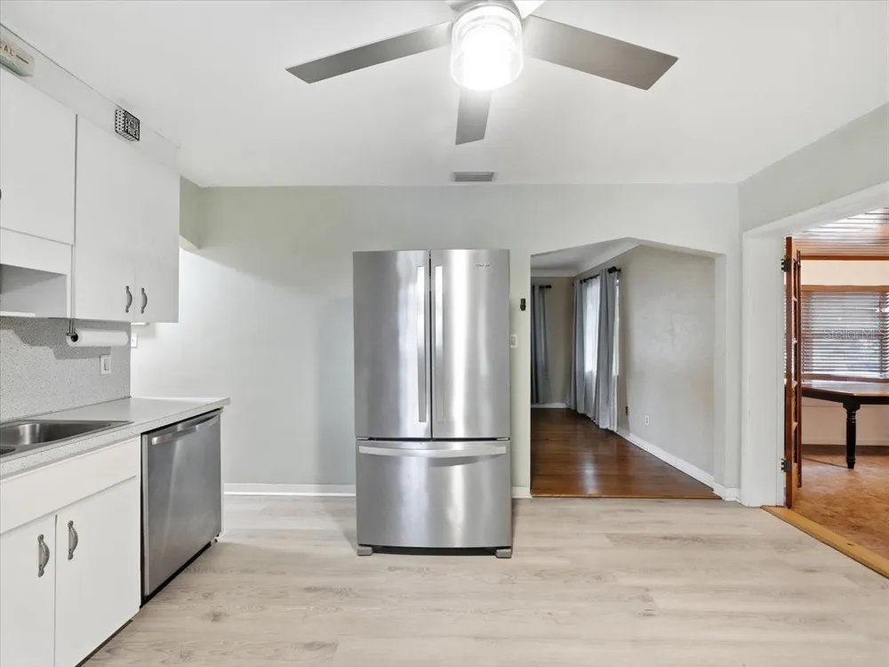 4641 25TH AVENUE St Petersburg, FL 33713