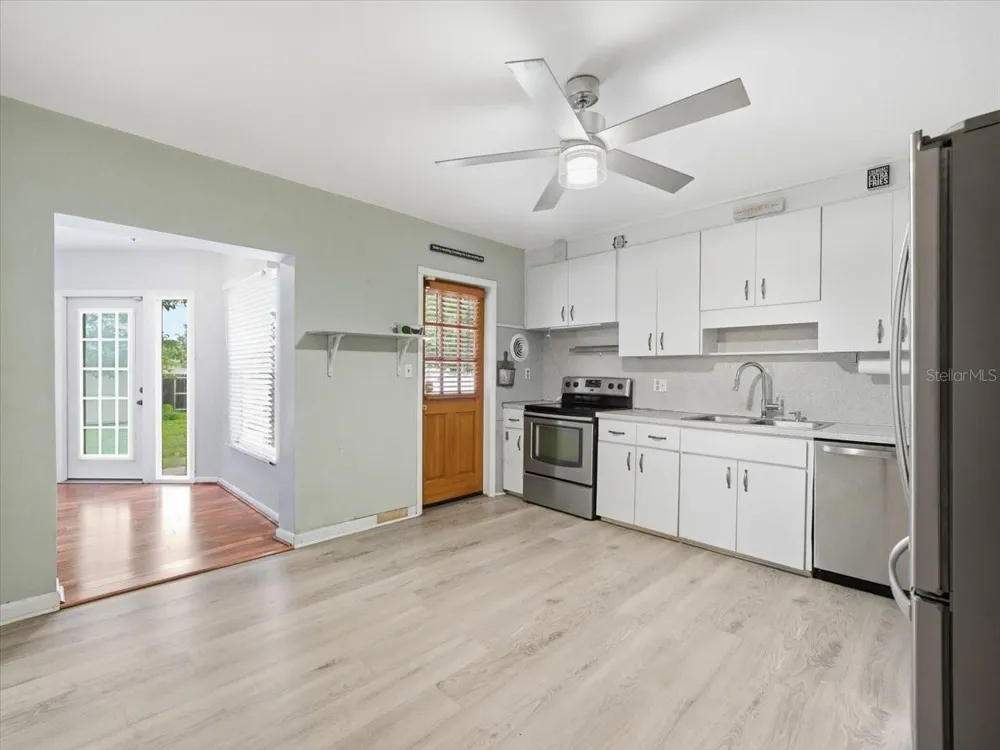 4641 25TH AVENUE St Petersburg, FL 33713