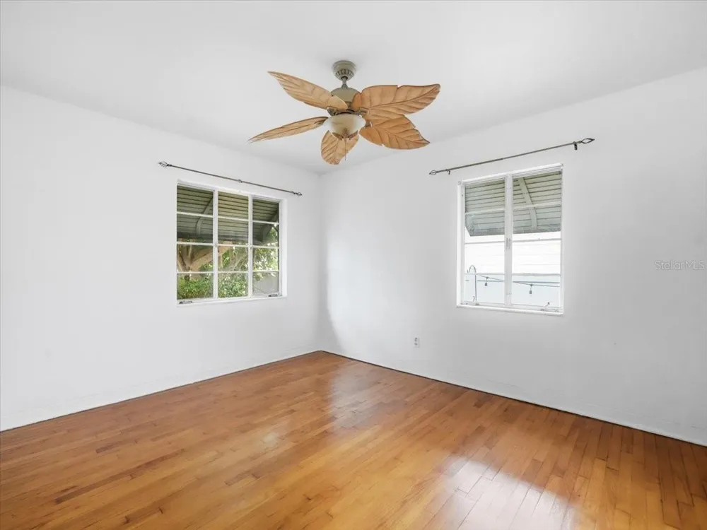 4641 25TH AVENUE St Petersburg, FL 33713