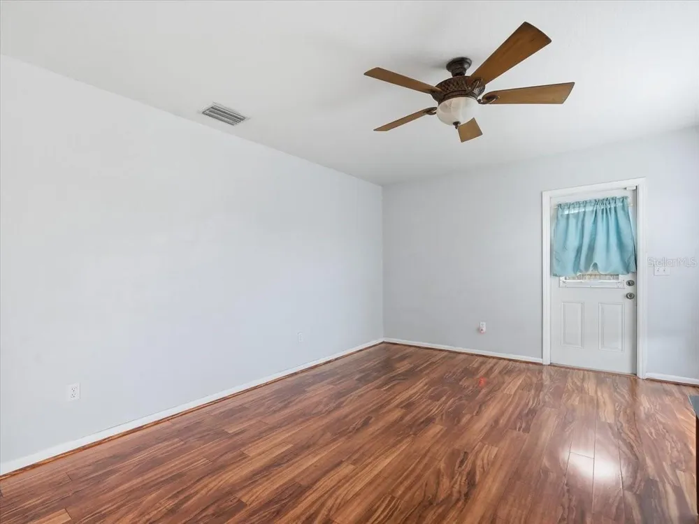 4641 25TH AVENUE St Petersburg, FL 33713