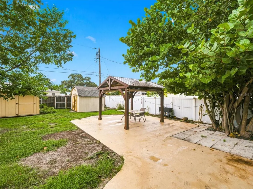 4641 25TH AVENUE St Petersburg, FL 33713