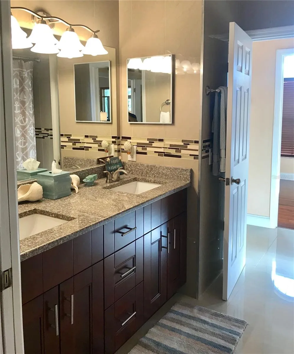 6273 DONNINGTON COURT Sarasota, FL 34238