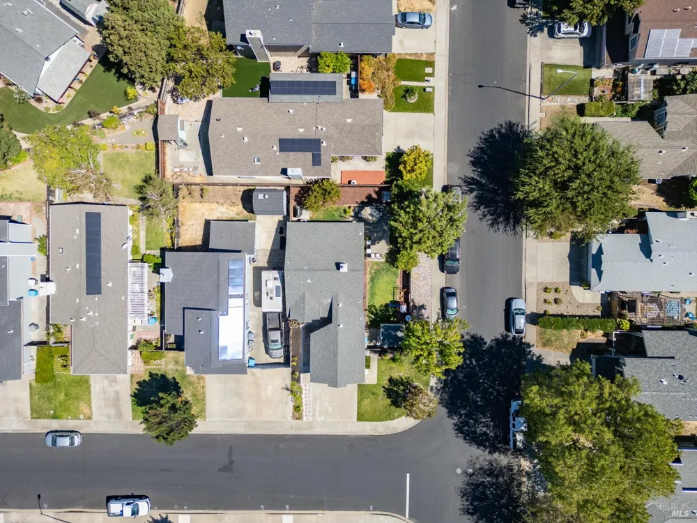 755 Oakvale Way Vacaville, CA 95687