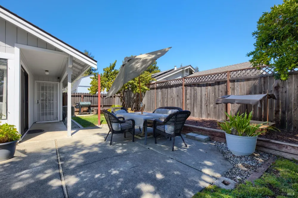 755 Oakvale Way Vacaville, CA 95687