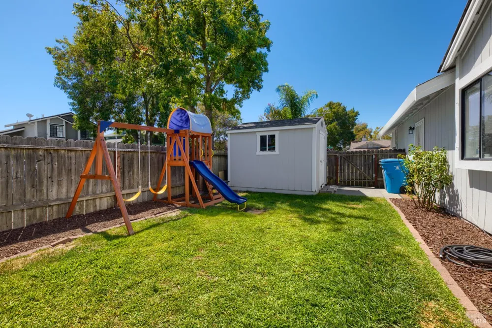 755 Oakvale Way Vacaville, CA 95687