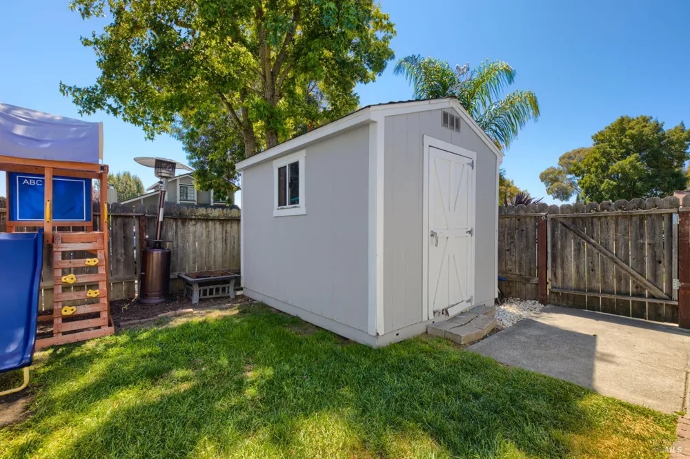 755 Oakvale Way Vacaville, CA 95687