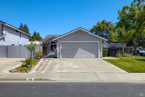 755 Oakvale Way