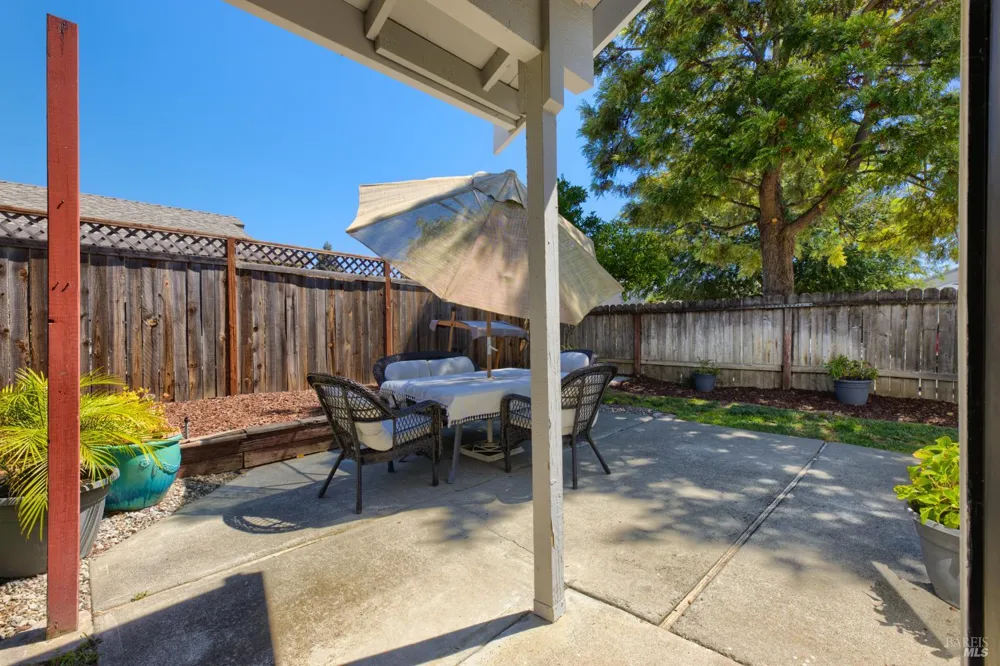 755 Oakvale Way Vacaville, CA 95687
