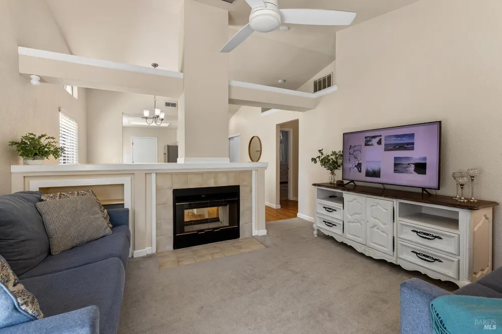 755 Oakvale Way Vacaville, CA 95687