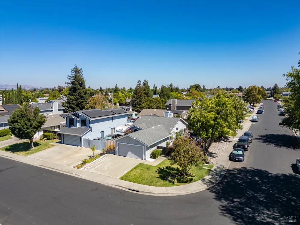 755 Oakvale Way Vacaville, CA 95687