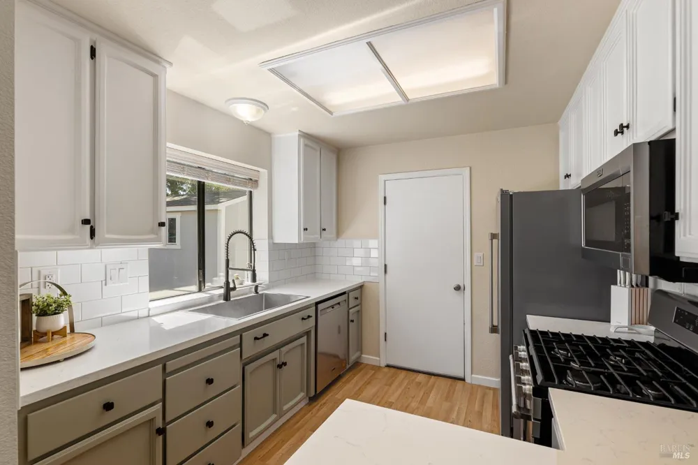 755 Oakvale Way Vacaville, CA 95687