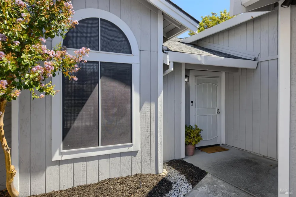 755 Oakvale Way Vacaville, CA 95687