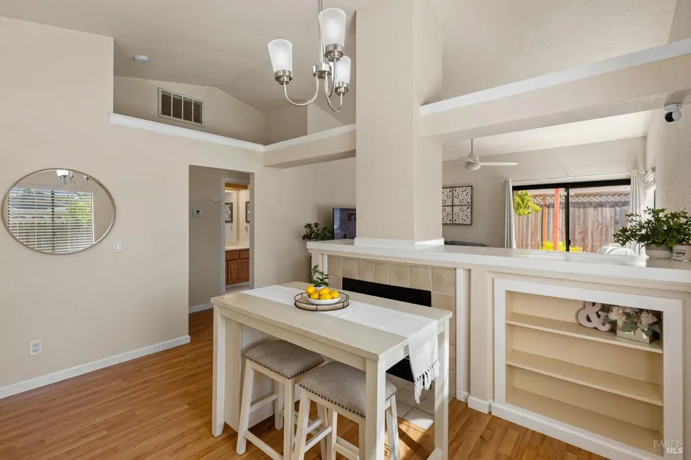 755 Oakvale Way Vacaville, CA 95687