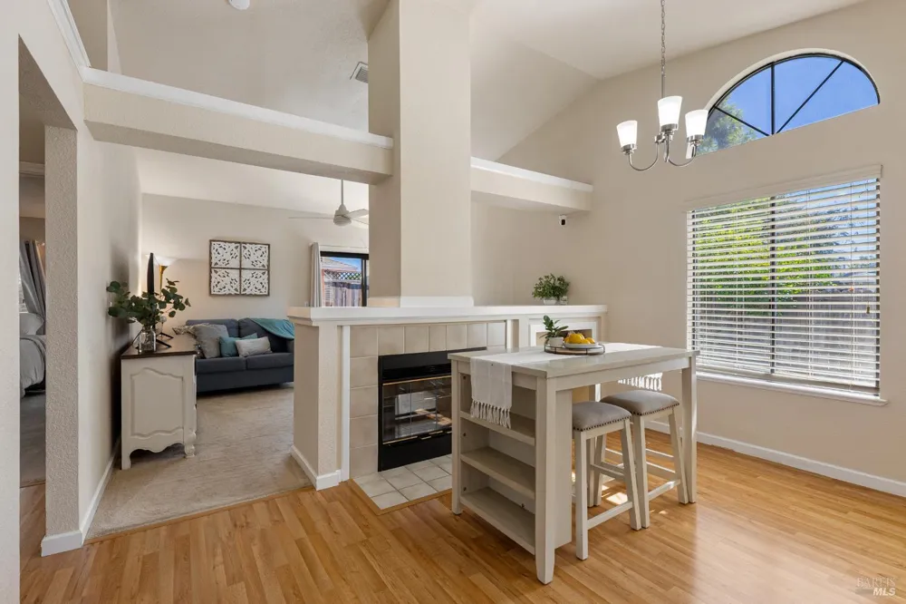 755 Oakvale Way Vacaville, CA 95687