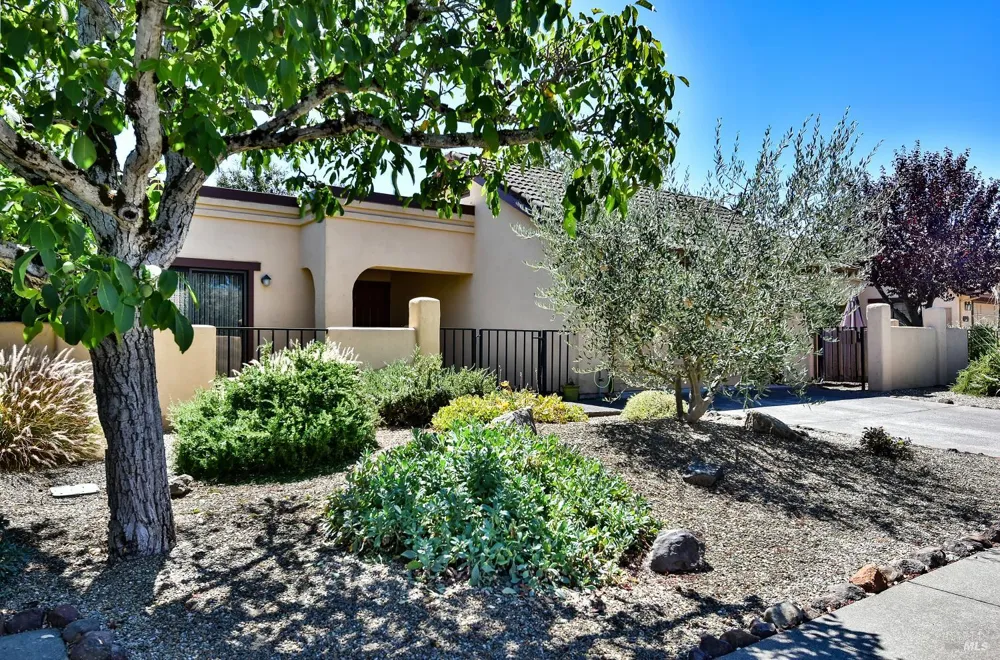 483 La Quinta Lane Sonoma, CA 95476