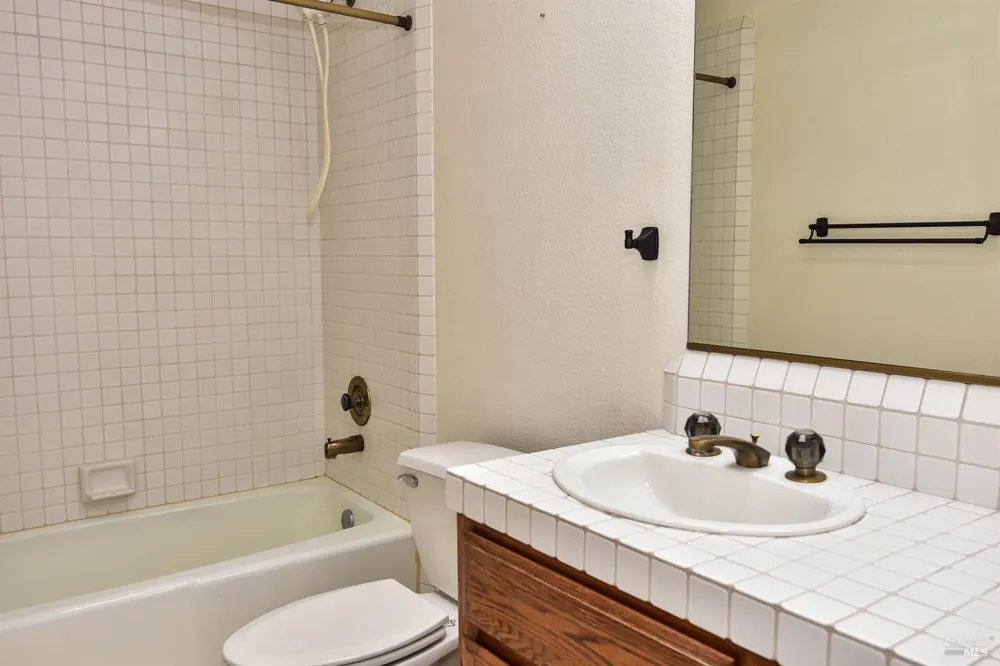 483 La Quinta Lane Sonoma, CA 95476