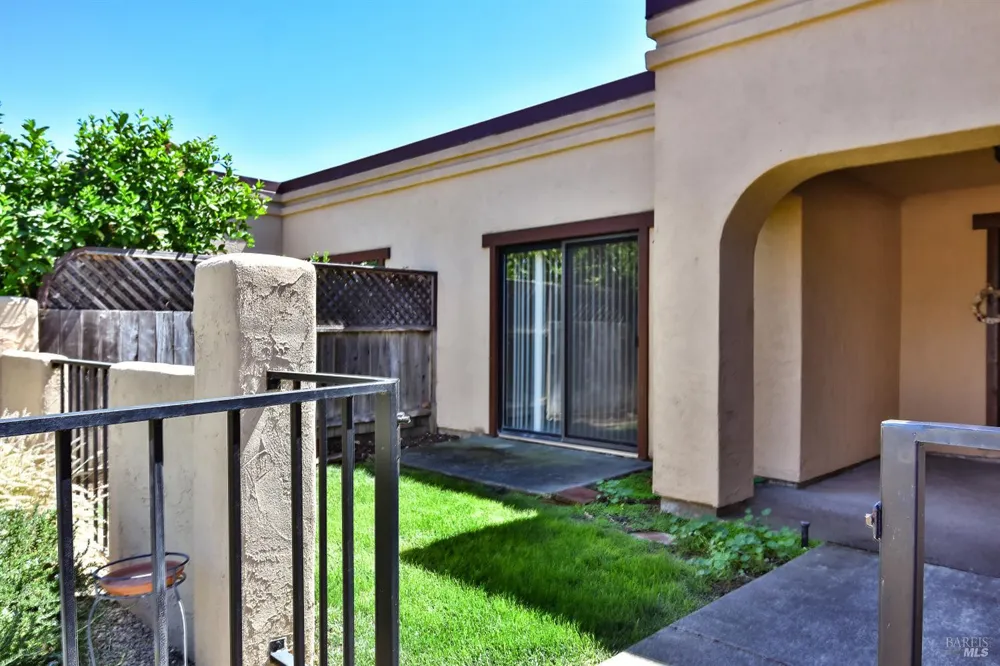 483 La Quinta Lane Sonoma, CA 95476